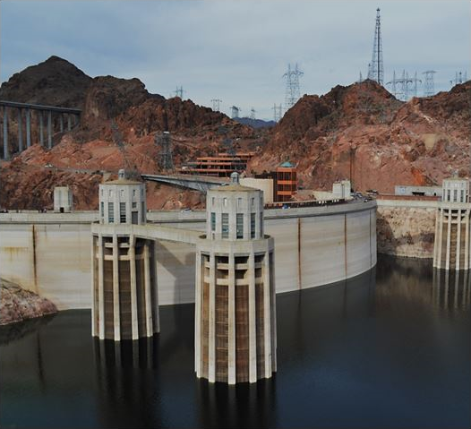 Hoover Dam, Lake Mead in 2013 Low